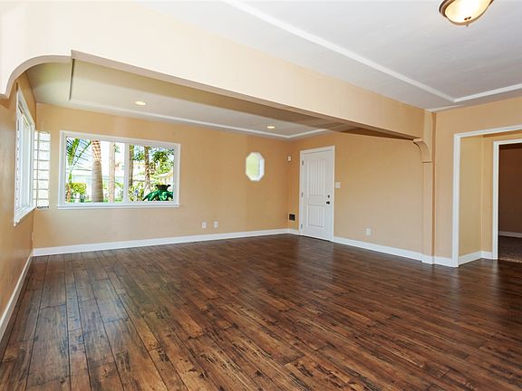 4th image of 420 E 2nd St