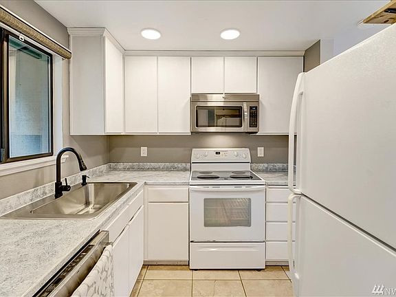 4th image of 10023 NE 138th Pl APT C5