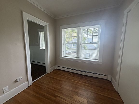 3rd image of 455-457 Post Ave #4