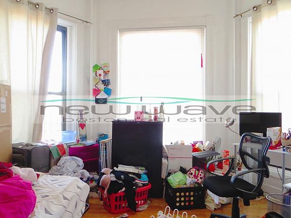 2nd image of 43 Bay State Rd APT 2R