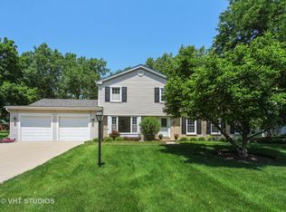 506 Lake Shore Dr N, Barrington, IL 60010