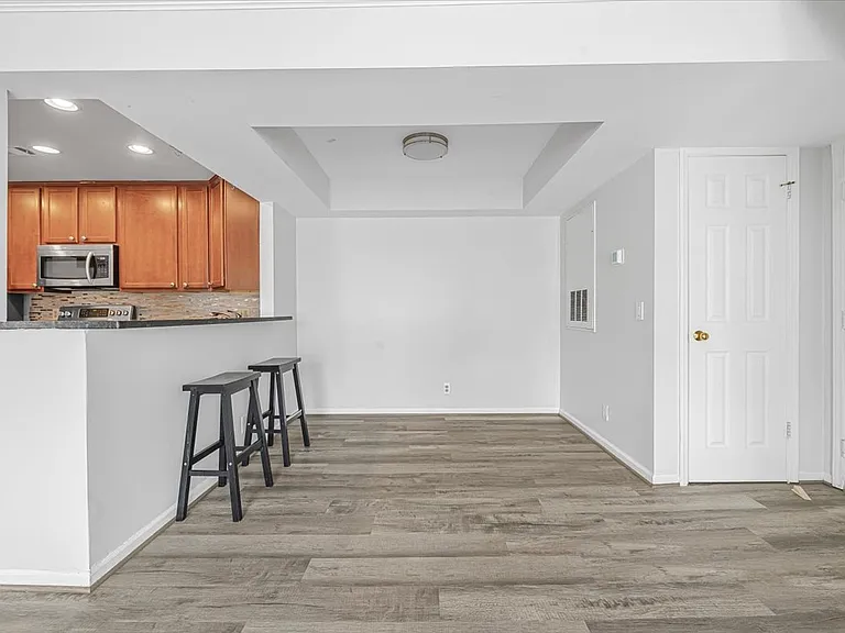 5820 Inman Park Cir #220 — Photo 11