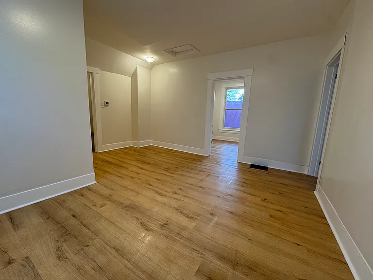 1828 Ekin Ave #2 — Photo 7