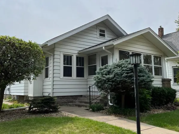 2614 13th Ave, Moline, IL 61265