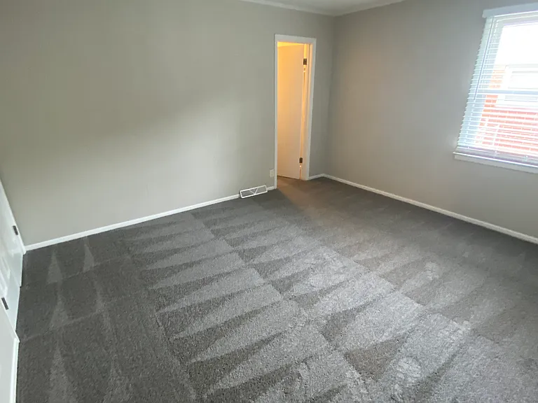 1601 Pichard St — Photo 4