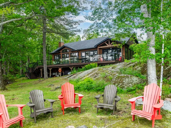 257 Big Rock Rd, Georgian Bay, ON L0K 1S0