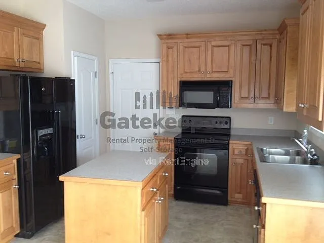 309 Hambrick Park — Photo 7