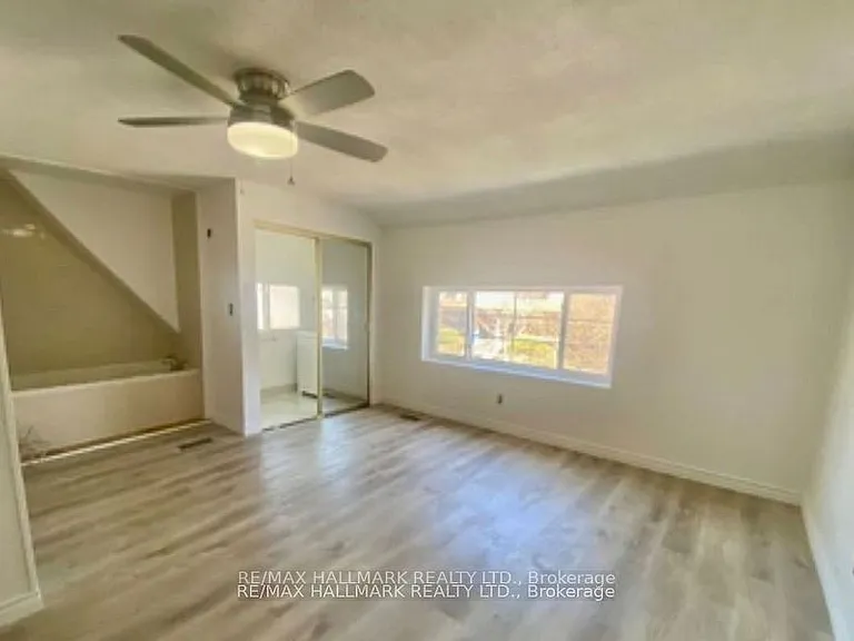 228 Gainsborough Rd — Photo 11