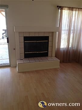 Gas fireplace