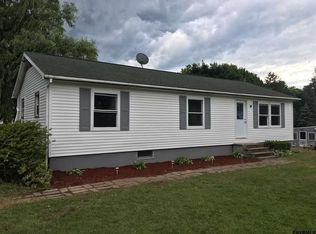 19 Ball St, Hoosick Falls, NY 12090