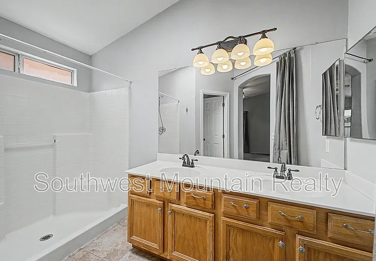 649 S Banning — Photo 18