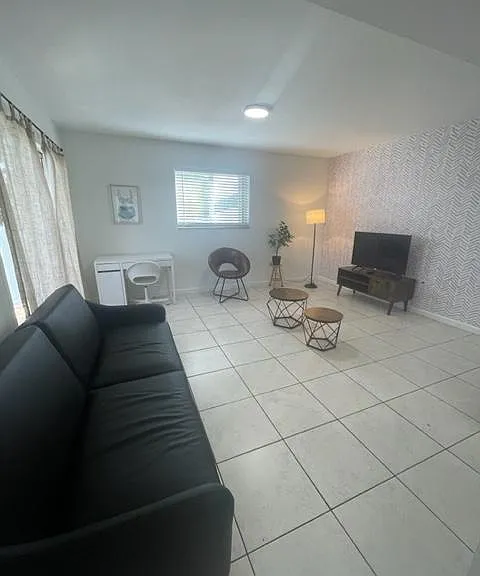 328 NW 12th Ave #1 — Photo 5