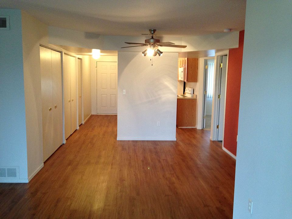 1st image of 9172 Chatwell Club Ln APT 9