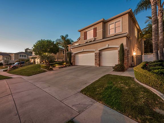 3rd image of 2567 Vista Del Sol