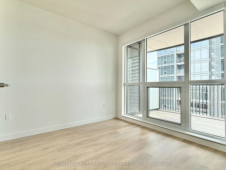 68 Esther Shiner Blvd #912 — Photo 11