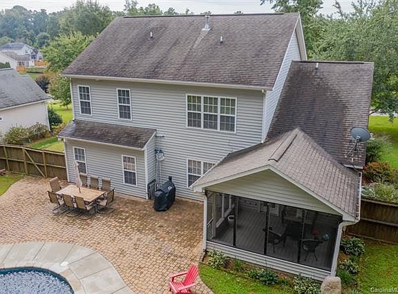 3rd image of 8007 Andrew Franklin Dr