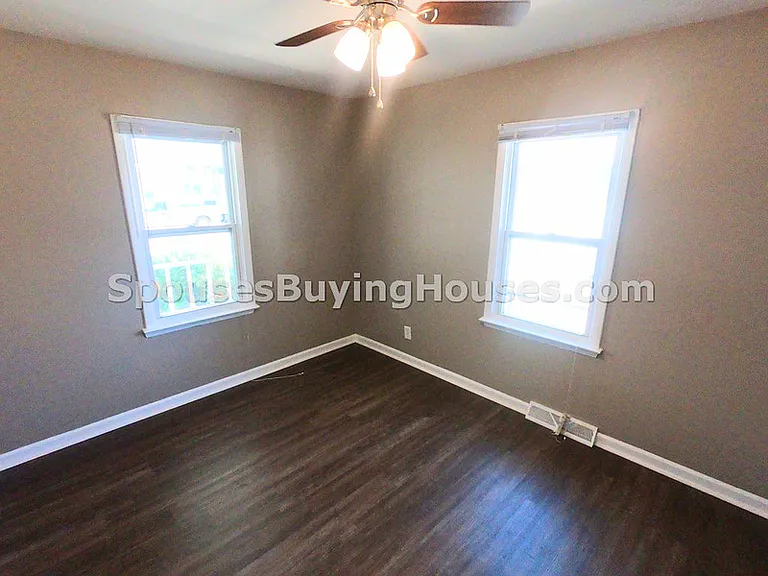 2517 S McClure St — Photo 6