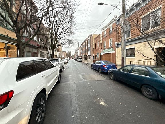 4th image of 737 Bainbridge St