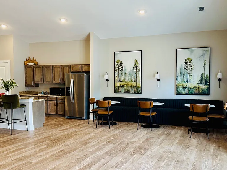 Edgewood Place — Photo 9