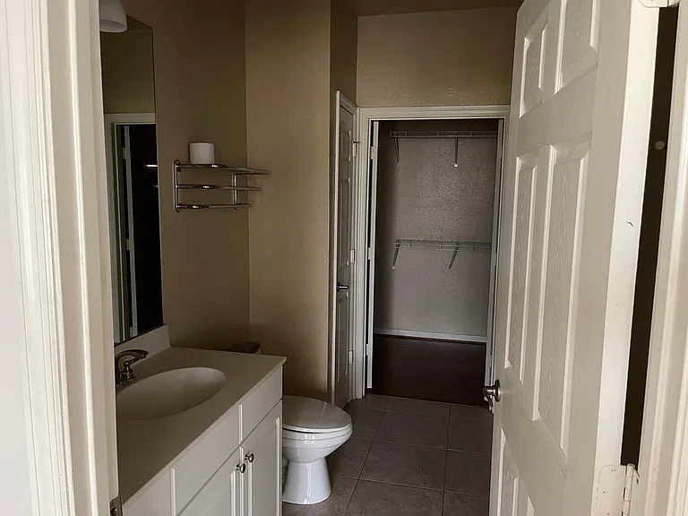 8539 Gate Pkwy W #9301 — Photo 14
