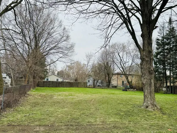 86 Hyacinth St SW, Grand Rapids, MI 49548