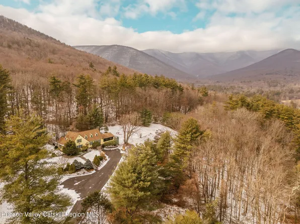 72 High Point Mountain Road, West Shokan, NY 12494