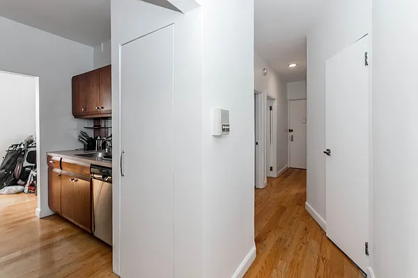 Rented by Tipping Point Real Estate LLC | media 15