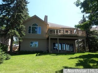 5028 Edgewater Dr, Mound, MN 55364