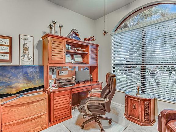 5th image of 11010 Longwing Dr