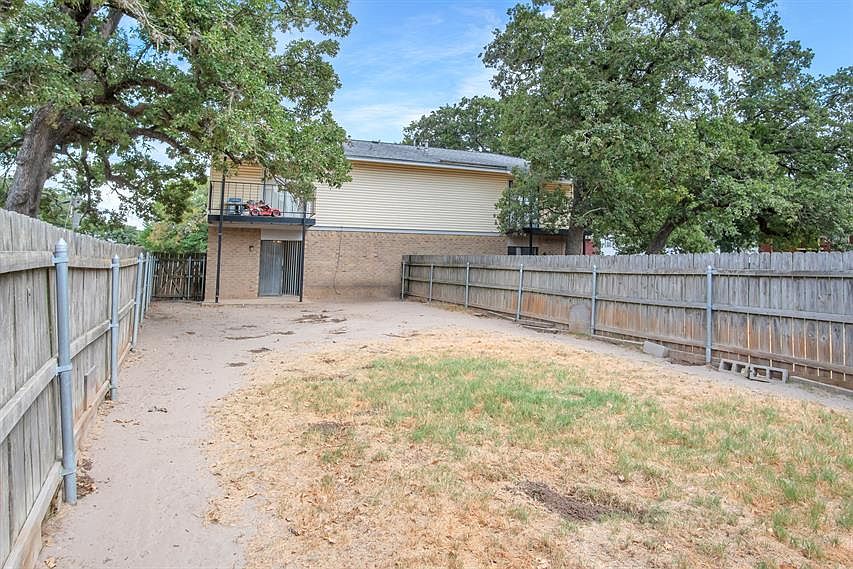 1st image of 2410 Bandera Dr #2410