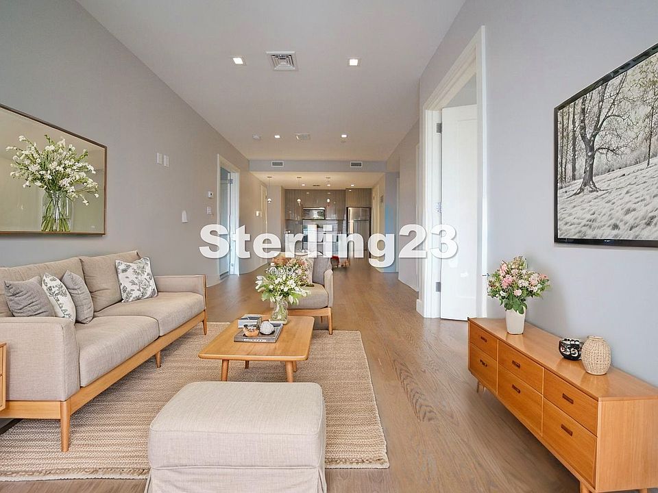 1st image of 2718 Hoyt Ave S APT 9A