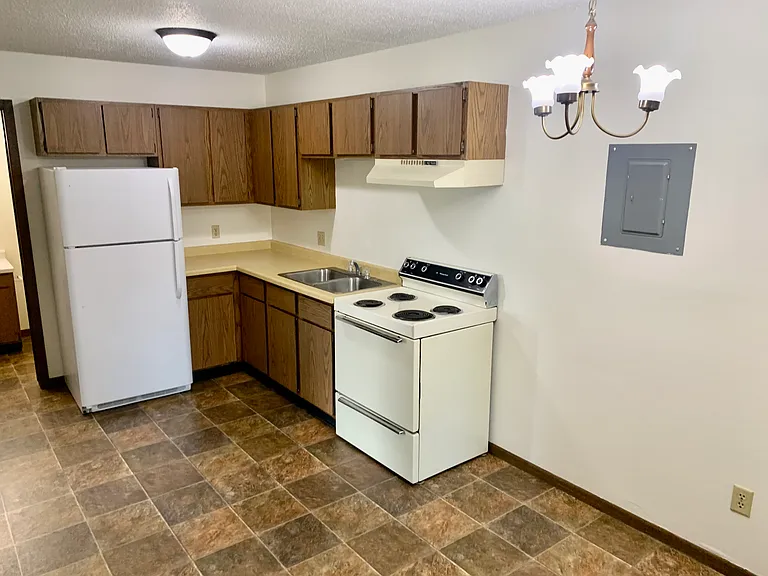 2511 Golf Rd #3 — Photo 3