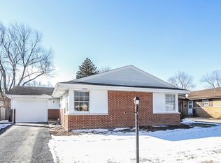 695 Therese Ter, Des Plaines, IL