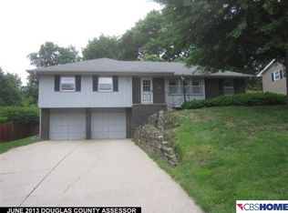 11829 Cedar St, Omaha, NE 68144