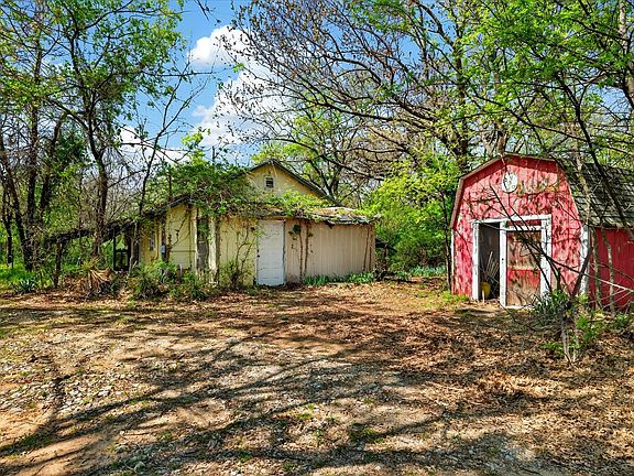 4th image of 516 N Garza Rd