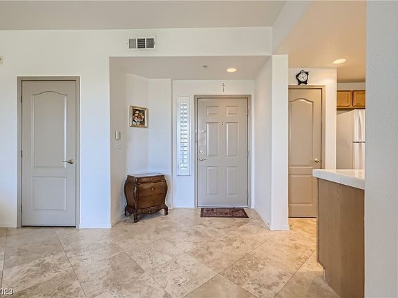 4th image of 2325 Windmill Pkwy APT 1712