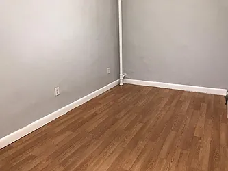 Rented by R New York