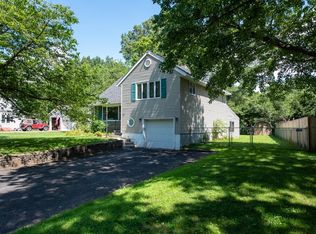 41 Bender Ln, Delmar, NY 12054