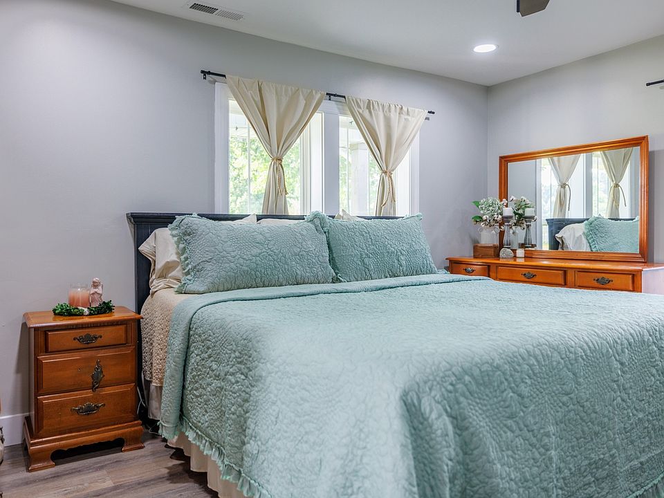 22nd image of 7365 Coldwater Rd