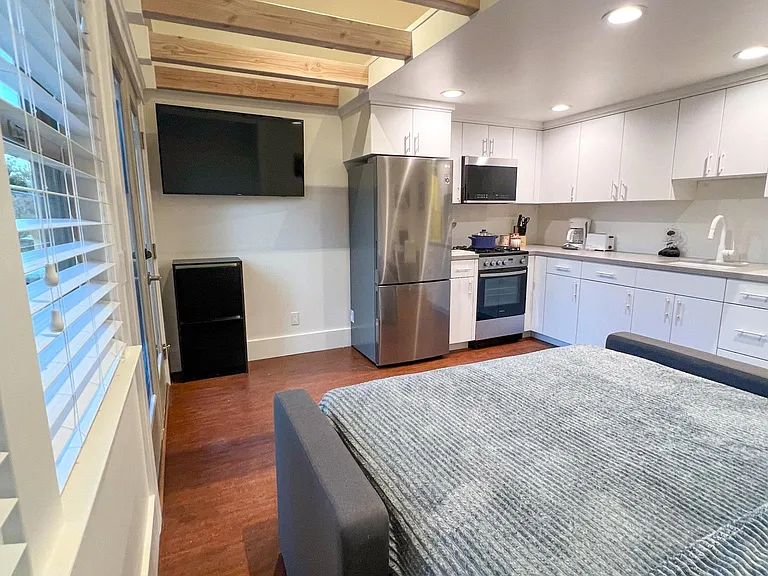 4040 E Vermont St #A — Photo 21