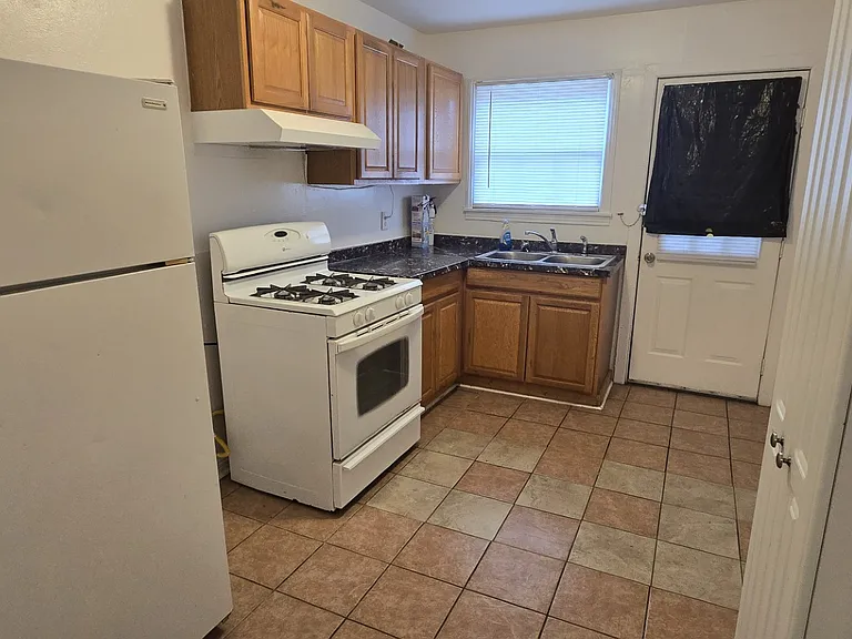 2715 Terrace (8)_01102025