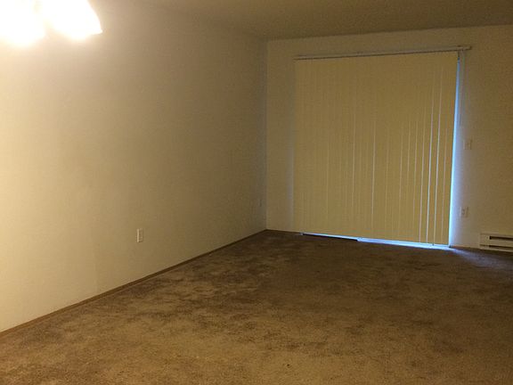 3rd image of 4541 S Puget Sound Ave APT A