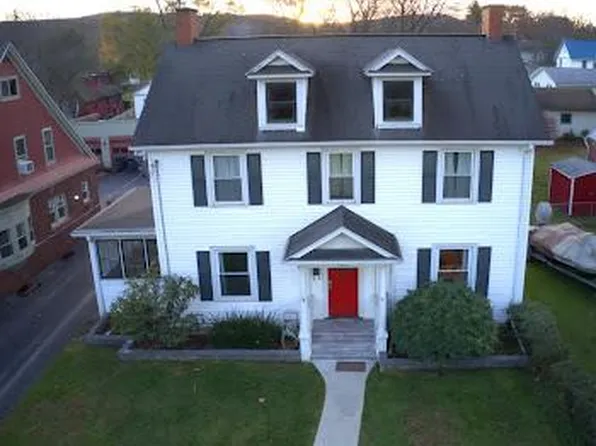 123 Wall St, Elmira, NY 14905