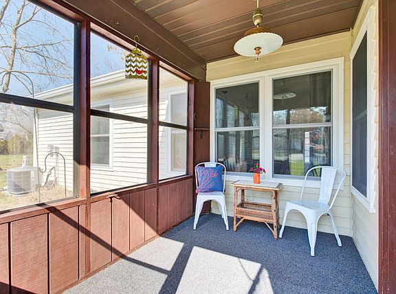 4th image of 7214 Blair Ln