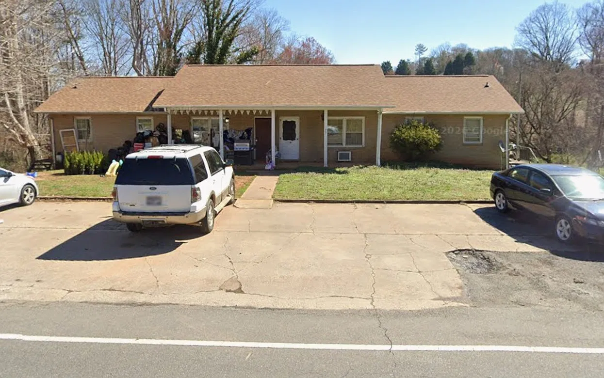 2 bed, 1000 sqft, $1,150 — Photo 1