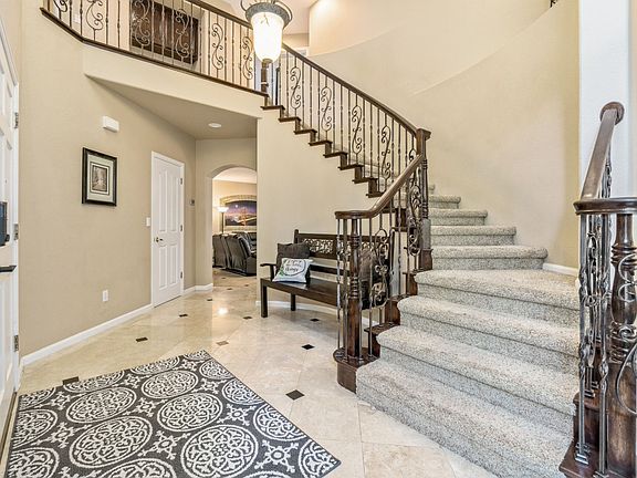 3rd image of 240 Luna Cir