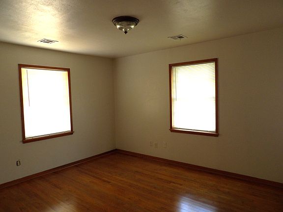 5th image of 46 NW 29th St
