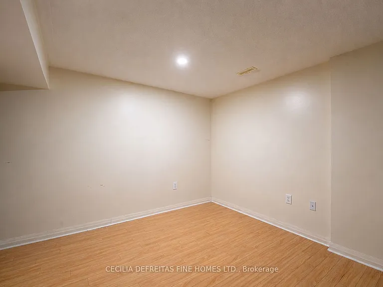 294 Wildberry Cres #BASEMENT — Photo 7