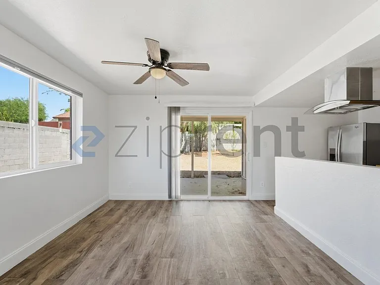 9037 N 14th St — Photo 11