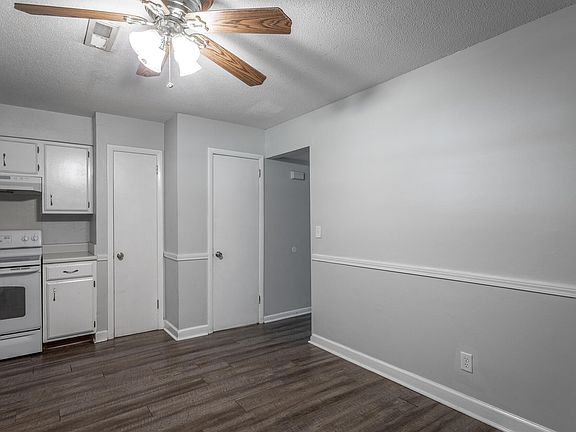 4th image of 3634 Helen Ln